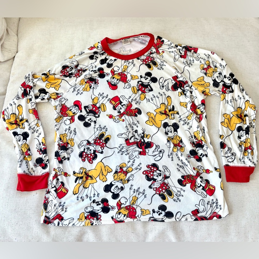 Disney x Macy’s Parade Balloon Matching Family PJs (unisex) Size M - Picture 4 of 6